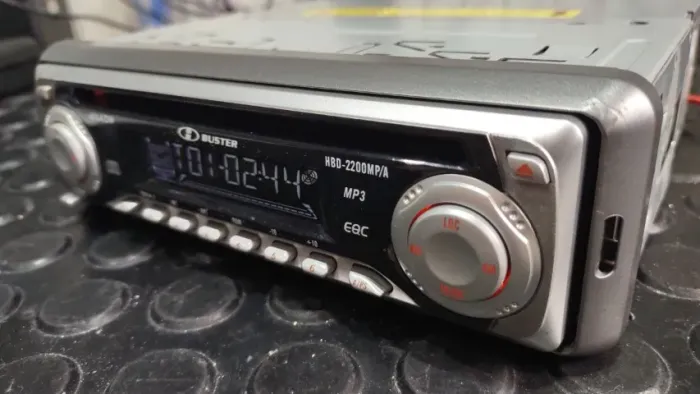 Auto-rádio som automotivo CD player H-Buster HBD-2200MP/A (reproduz mp3 via CD)