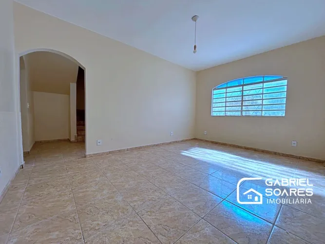 Casa de 4 Quartos no Recanto das Emas | Quadra 102, Conjunto 12
