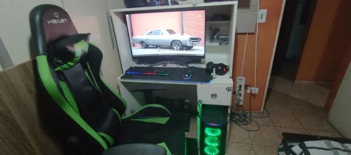 Pc gamer xeon e5 2690 v4 com rx7600xt