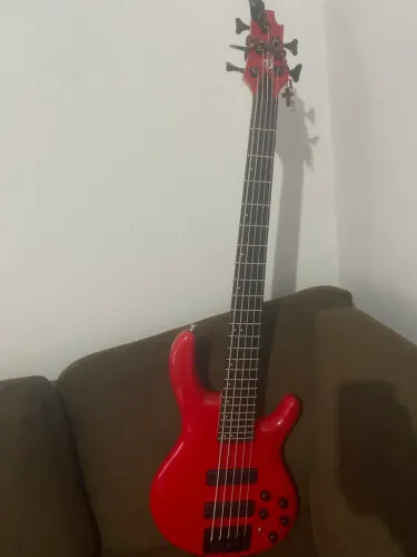 Baixo Cort c5 delux 