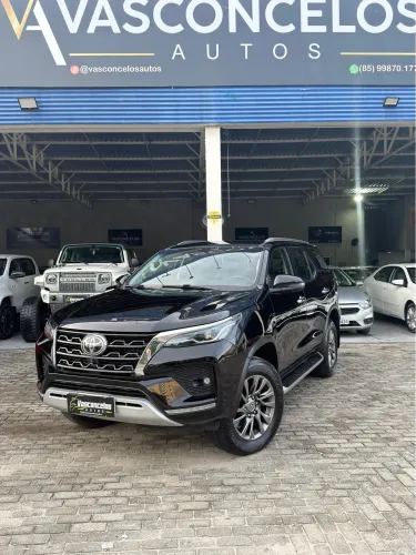 Toyota Hilux SW4 SRX 4X4 2.8 TDI 16V Dies. Aut. 2022