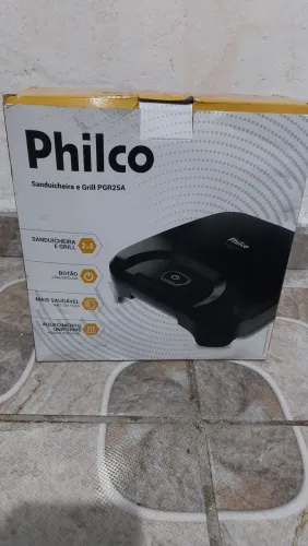 Sanduicheira Philco nova