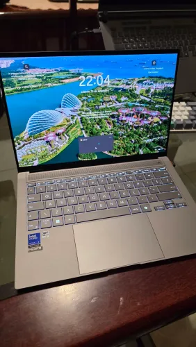 ASUS Zenbook S14 Ultra 7 258v 32gb RAM Tela Oled 2.8k 120hz Touch