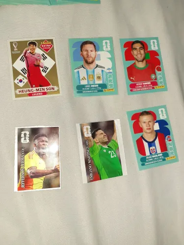 TROCO LEGENDS POR FIGURINHAS