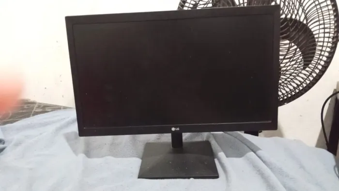 Monitor LG 75hz 19 polegadas
