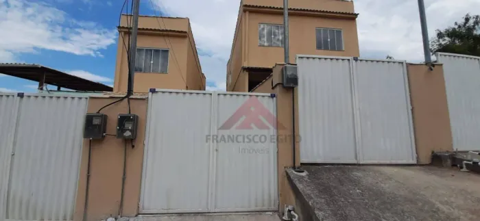 Sobrado com 2 quartos para alugar, 77 m² por R$ 1.550/mês - Colubande - São Gonçalo/RJ