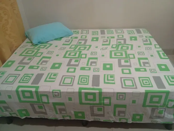 Cama de casal com colchão