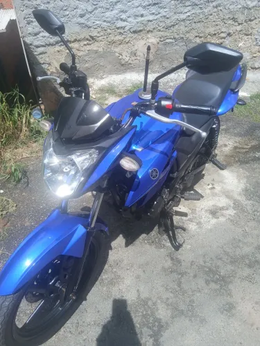 Vendo uma moto fazer 150