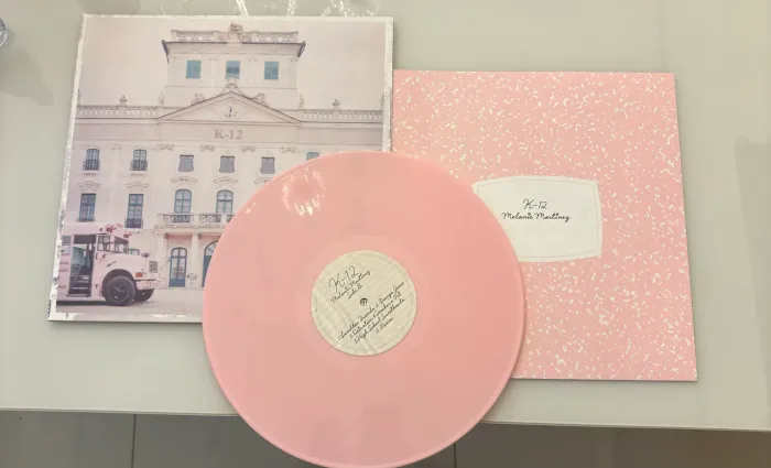 K-12 MELANIE MARTINEZ DISCO DE VINIL ROSA 