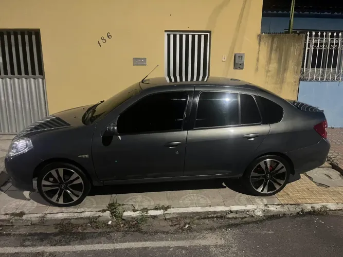 Renault Symbol Expression Hi-flex 1.6 16V 4P 2011