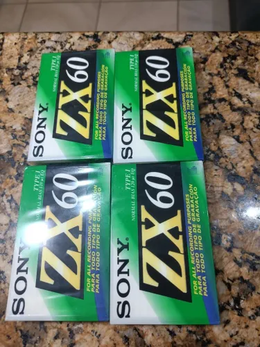 4 Fitas K7 Sony nova lacrada.