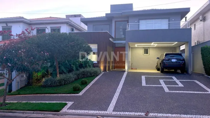 Casa à venda no Condomínio Terras do Cancioneiro em Paulínia na Davanti Imóveis.