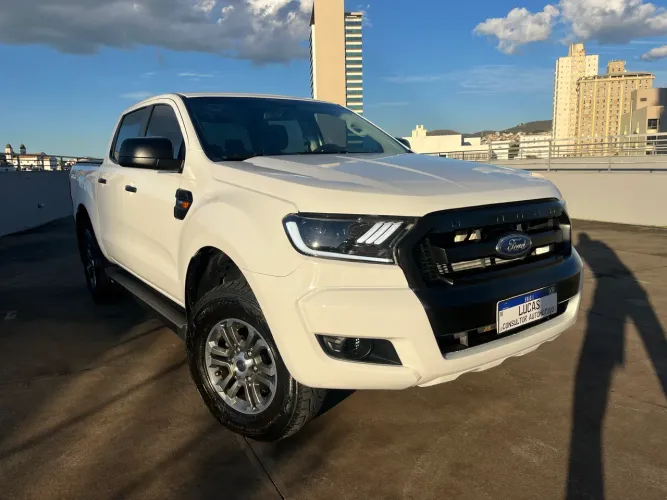 Ford Ranger XLT 3.2 20V 4X4 CD Diesel Aut. 2023