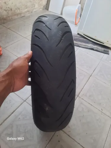 *Vende-se peneu técnico semi-nova 160/60-R17 na traseira, ambas com aro
