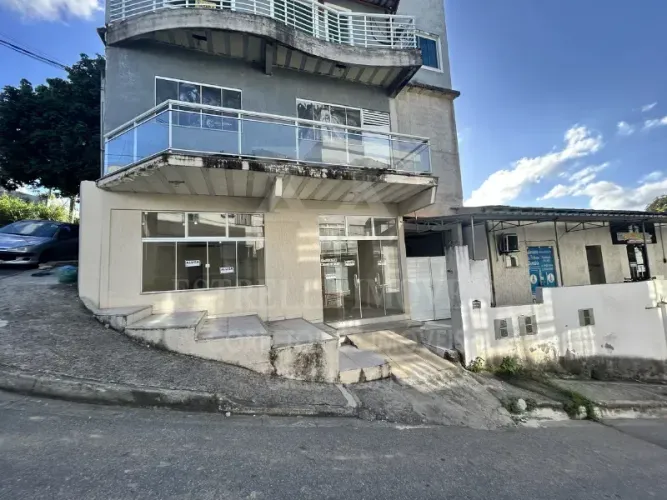 Excelente loja comercial para locação com 75,00 m² no centro de Bacaxá - Saquarema/RJ