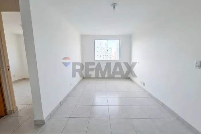 Apartamento para alugar com 50 m², 2 dormitórios e vaga na Zona Norte de São Paulo.