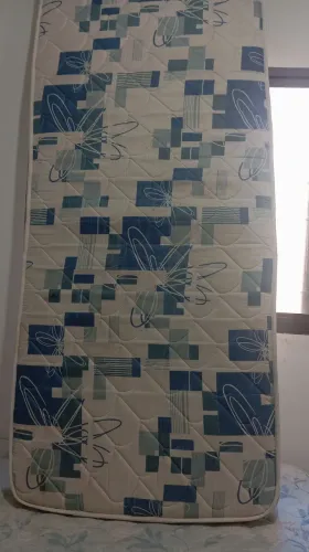 Colchão de Solteiro usado em excelente estado!!
