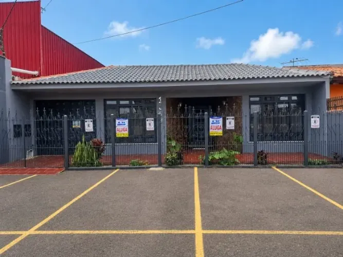 Casa Comercial 170m² para Aluguel - Excelente Localização em São José dos Pinhais