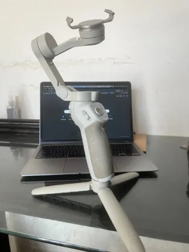 DJI Osmo Mobile 4