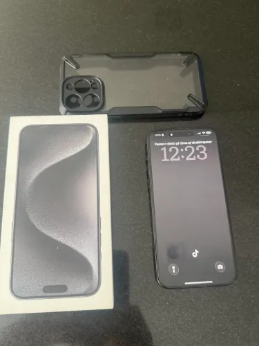 iPhone 15 pro max 512gb black Titanium