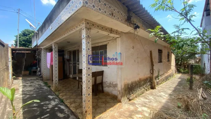 Casa à venda no centro de São Joaquim de Bicas