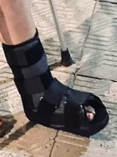 Bota de pé quebrado 