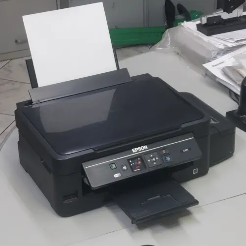 Impressora ecotank com scanner Epson L475 usada