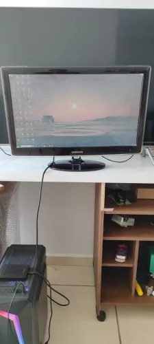 TV Monitor Samsung Synscmaster 24 pol TV model P2470NH