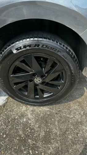 volkswagen polo 4 PNEU COM AS RODAS DE LIGA LEVE