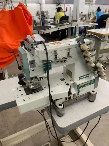 Máquina de costura Industrial Siruba VC008 Revisada Completa