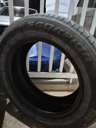 Pneus Pirelli Scorpion 215/60, aro 17