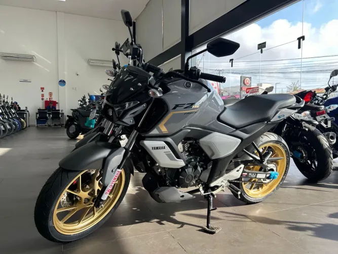 Yamaha Fazer FZ15 ABS modelo 2026