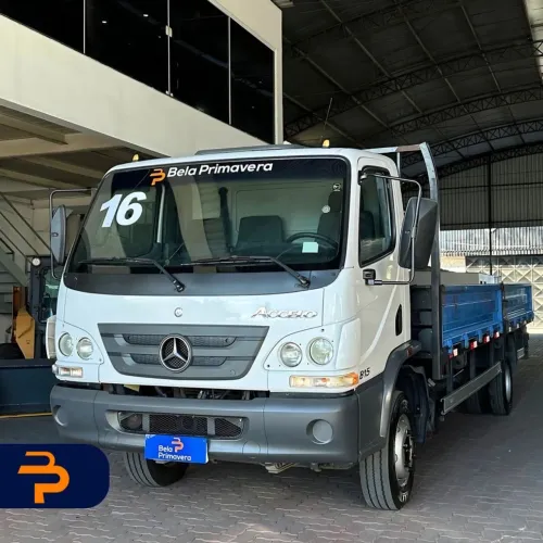 Caminhão Mercedes Accelo 815