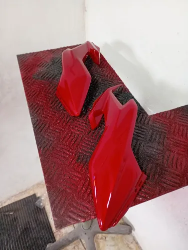 Restauração e pintura em peças de moto