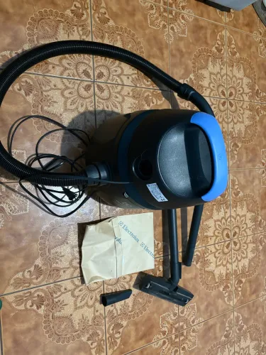 Aspirador de pó e água Electrolux