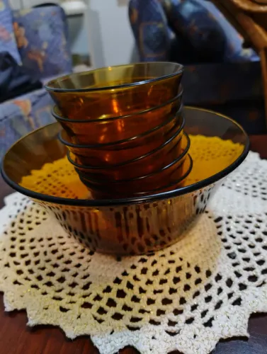 Tigelas Duralex Âmbar 7 peças em perfeito estado
