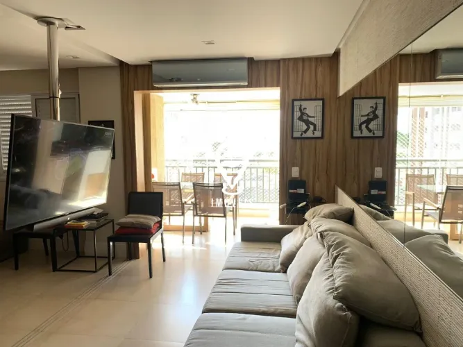 Apartamento com Varanda à Venda com 2 Quartos, 1 Vaga na Saúde/SP