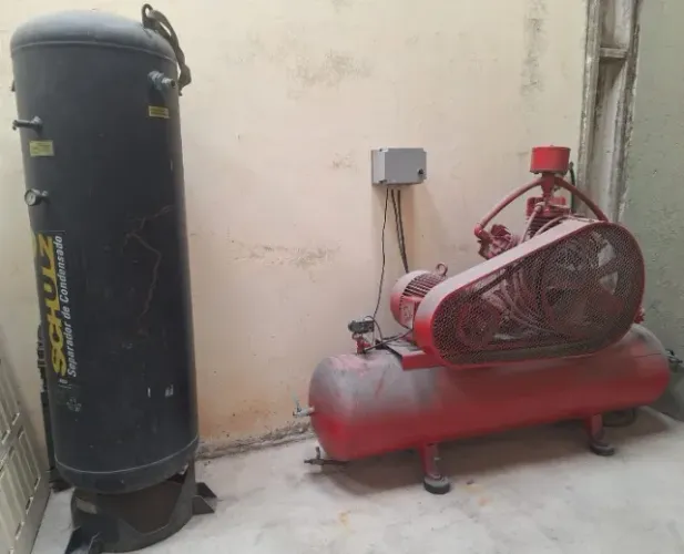 Compressor Industrial - 60 pcm com Reservatorio Aux