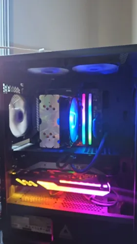 Setup Gamer com Placa-Mãe MSI Tomahawk + Ryzen 5 5600G (Excelente Base)