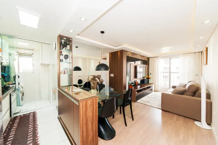 Apartamento com armários planejados e VAGA COBERTA no Santa Quitéria!