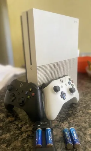 Xbox S 1TB 2 controles em 12x