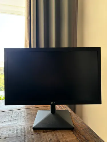 Monitor LG LED 19.5 Polegadas - 60hz