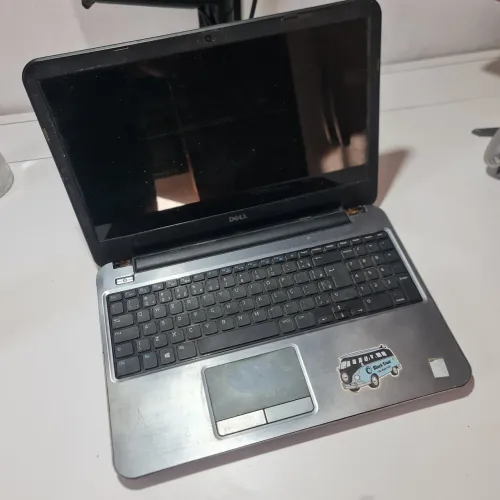 Notebooks para retirada de peças