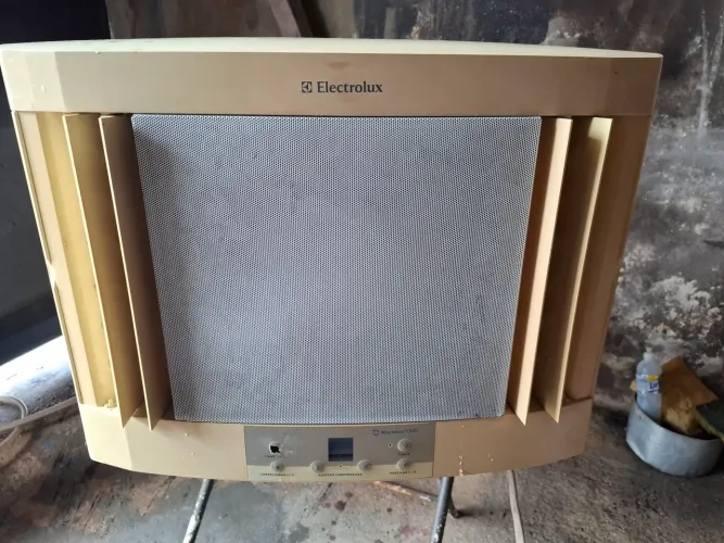 Ar condicionado ACJ 7500 btus 110v electrolux 