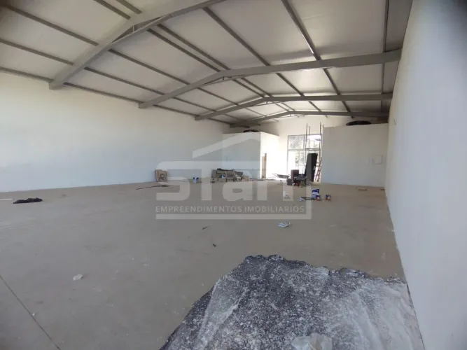 Galpão para Locação com 300m² Excelente Espaço para o Seu Negócio