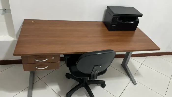 Mesa de escritório/estudos