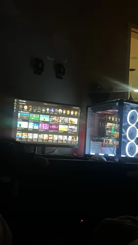 PC GAMER BRANCO + AOC AGON 240Hz ? R$ 5.200 sem o monitor 4500