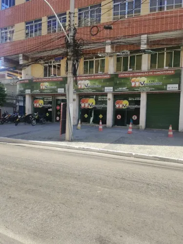Salões para locação em Duque de Caxias, com aproximadamente 900 metros quadrados