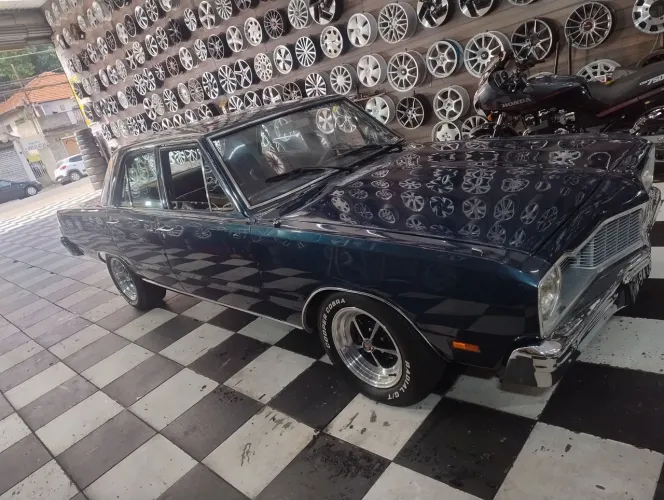 Dodge Dart Sedan Luxo 1979