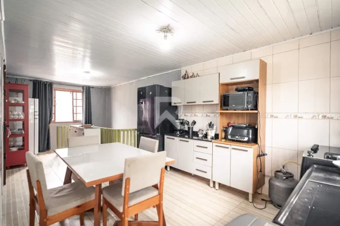Casa Térrea, 4 quartos 2 vagas à venda, 150 m² - Vila Gilcy - Campo Largo/PR